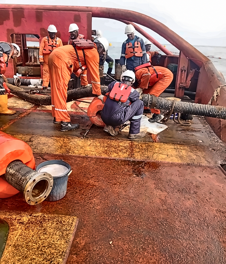 SUBSEA FLOATING HOSE REPAIR